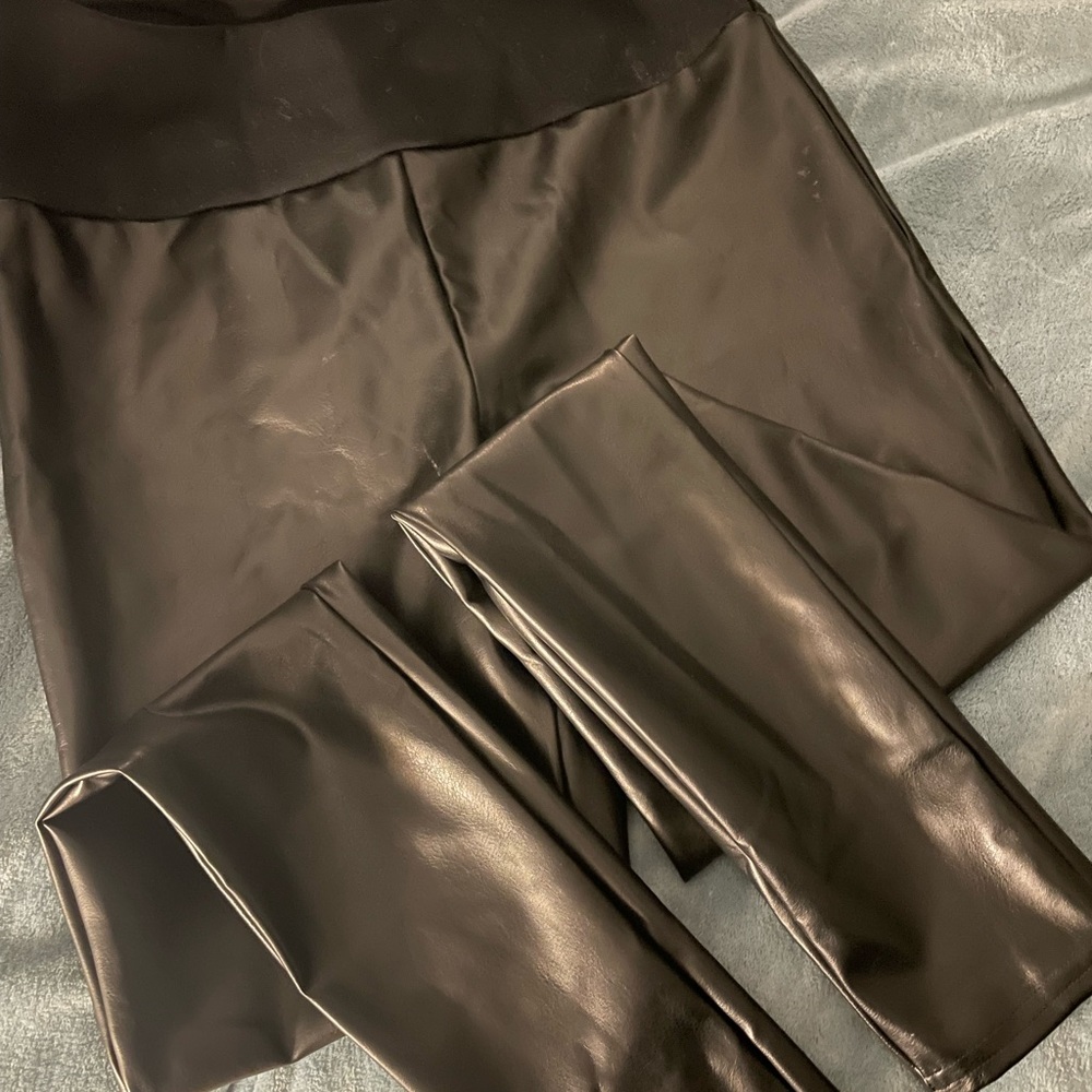 Assets by Spanx faux leather leggings